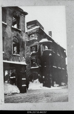 Sõjapurustused Harju tänaval.  similar photo