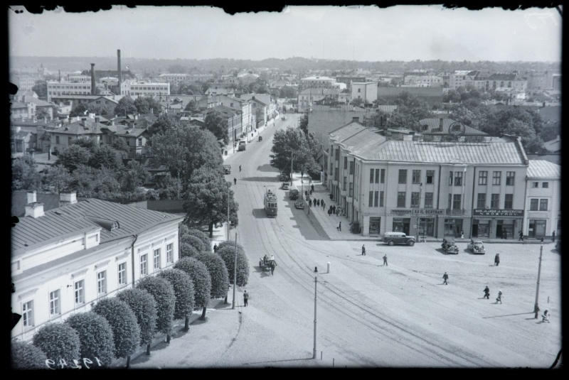 View of Narva mnt by the city centre