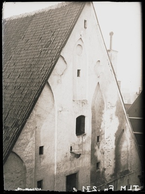 Tallinn, Pikk tänav 12, Riesenkampfi maja otsaviil Mündi tänava pool.  duplicate photo