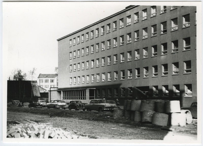 Kingissepa (Liivalaia) Street, view of Narva mnt.