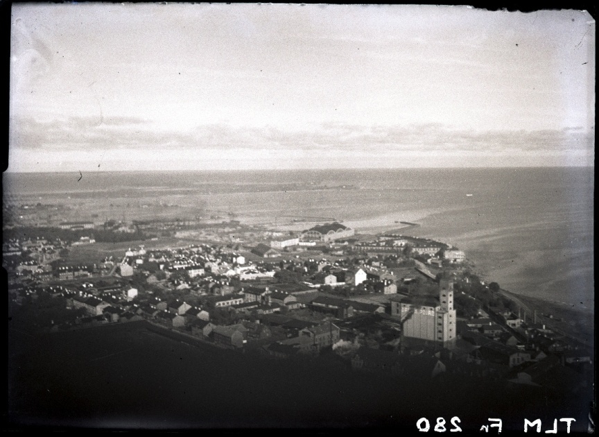 Tallinn, vaade sadama rajoonile lõunast.