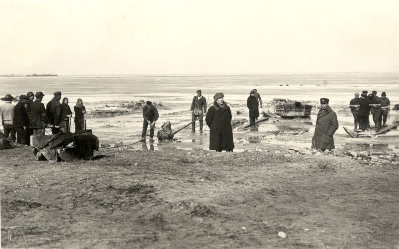 Foto. Haapsalu Aafrika supelranna talvised hooldustööd. 1931/32. Linnavalitsuse album.