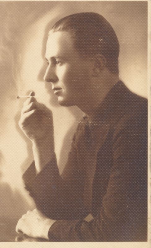 Foto. Mehe portree sigaretiga.
Foto: Lydia Tarem.