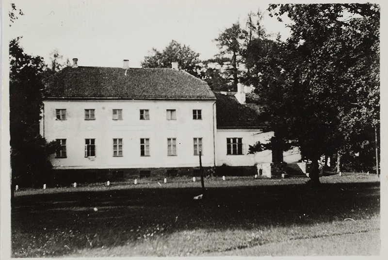 Vara mõisahoone esikülg, 14. VIII 1941