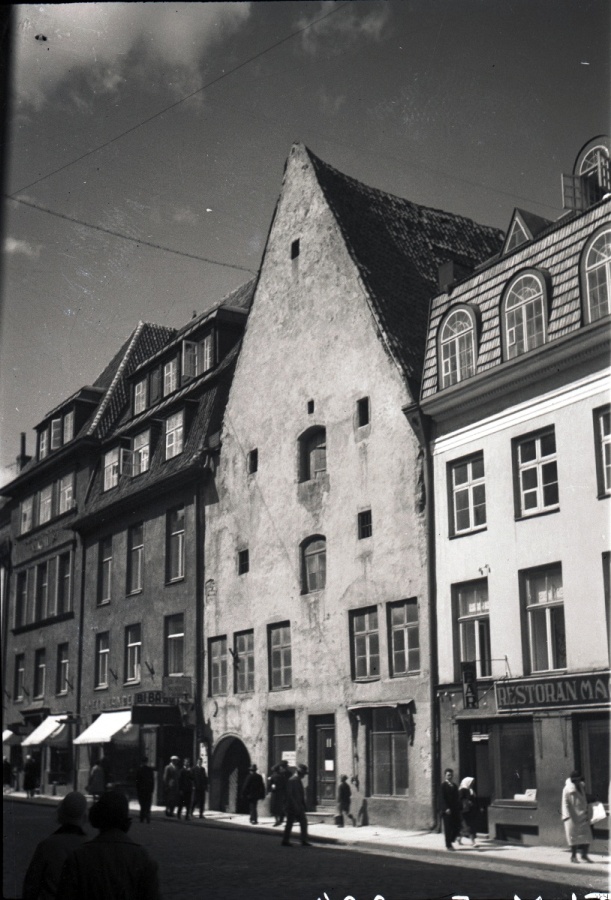 Tallinn, Viru tänav 11 fassaad enne ümberehitamist.