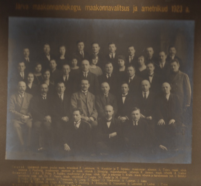 foto Järva maakonnanõukogu, maakonnavalitsus ja ametnikud 1923.a.