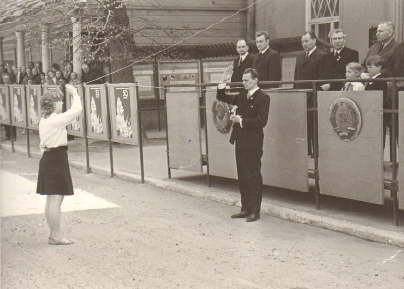 foto, Paide rajooni pioneeriorganisatsiooni 50. aastapäeva pidulik koondus Paides 20.05.1972.a.