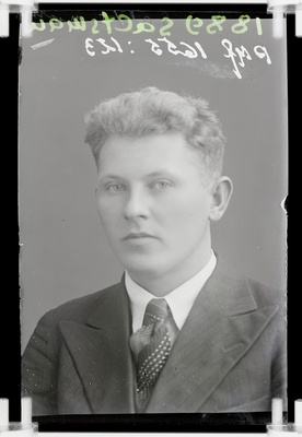 klaasnegatiiv, Saltzmann, mehe rinnaportree, Paide 1930-ndad a.  similar photo