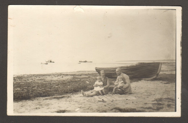 foto, Jüri Söödor perega Narva-Jõesuus 1930-ndad