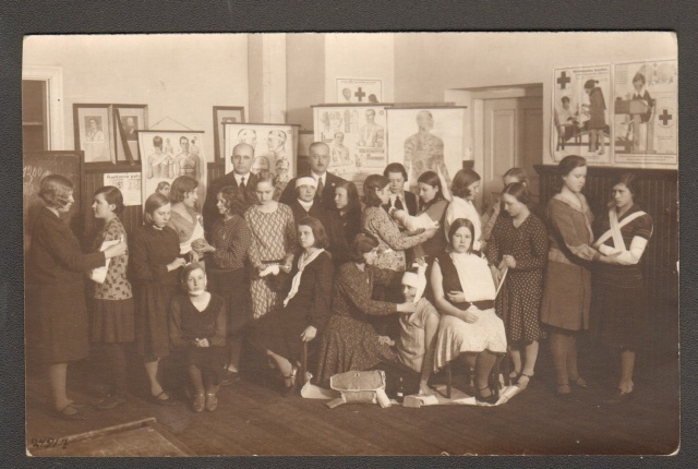 foto, Samariitlaste kursused Paide Ühisgümnaasiumis 1930-ndad