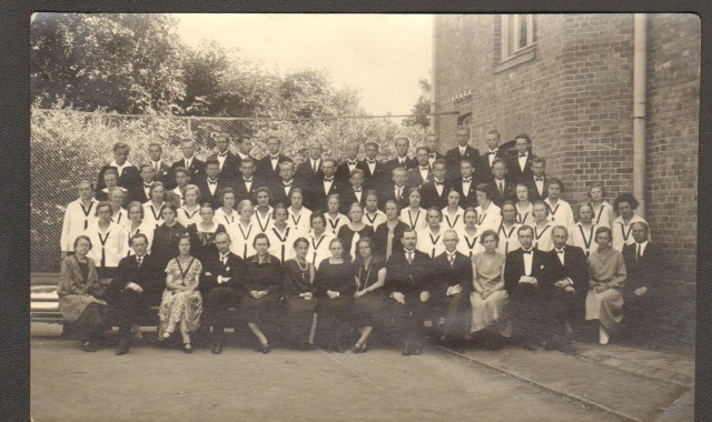 foto, Paide Ühisgümnaasiumi lõpetajad ja õpetajad 1930