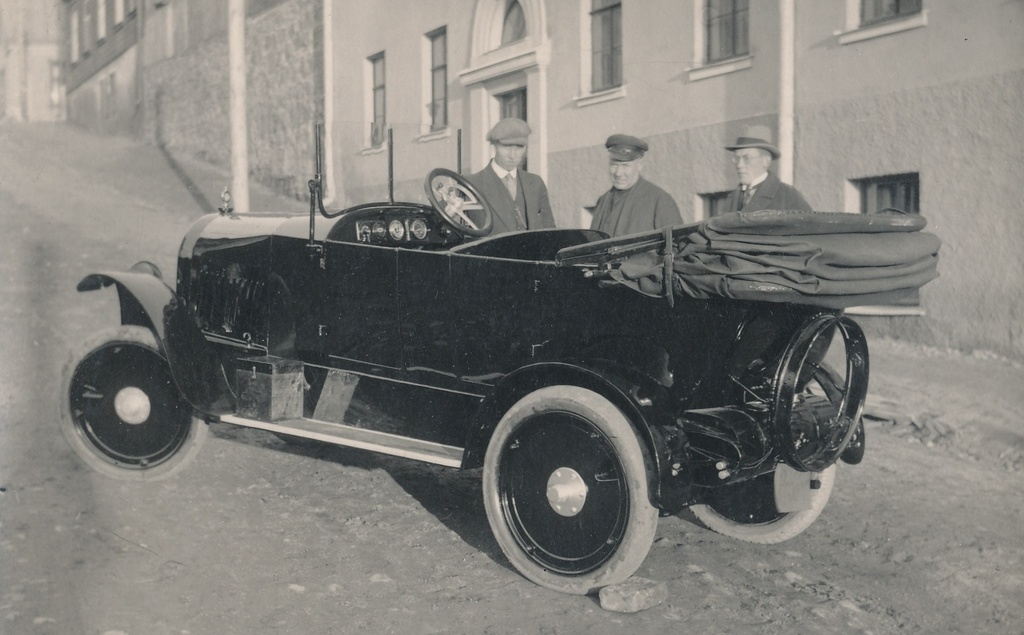 Johann Martin with his car