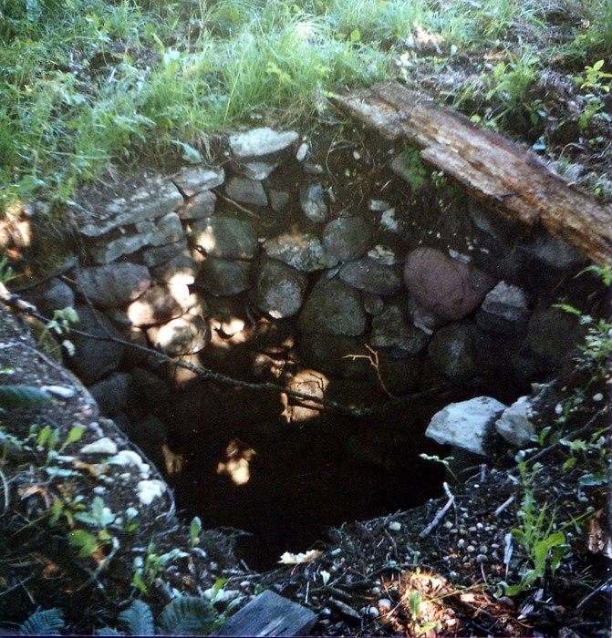 Kõpu mõisa kaev