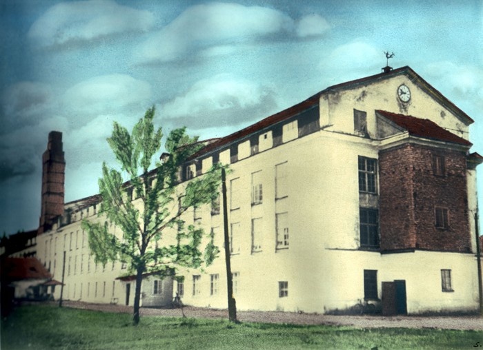 Kärdla Kalevivabriku fassaad