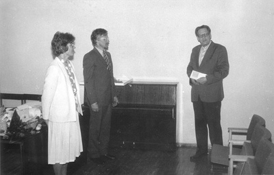 HKM-i 25.aastapäeva konverents 23.mail 1992.a. Tuuru saalis. Õnnitlemised  similar photo