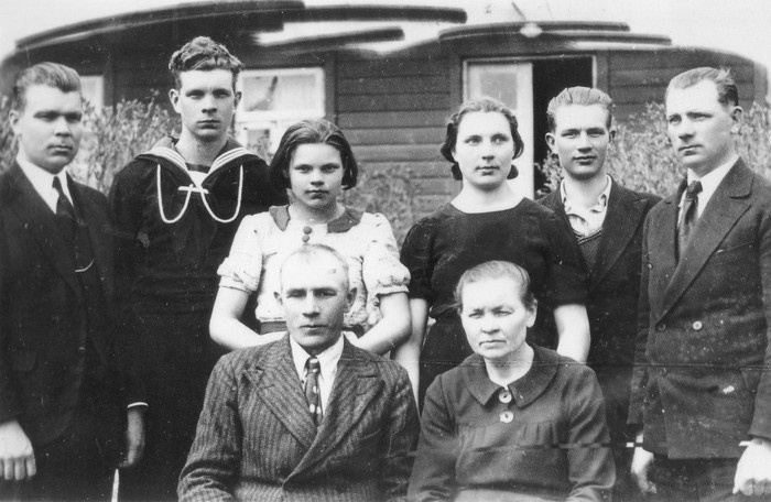 Marie ja Priido Mänd lastega