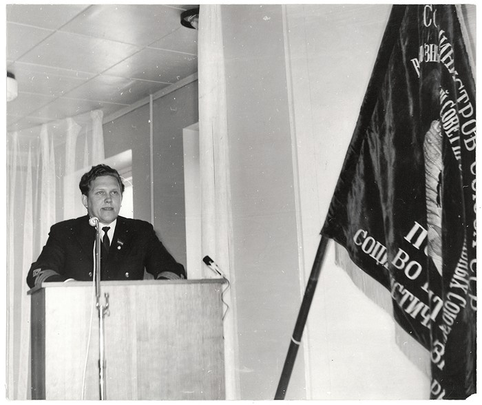 Kõnepuldis Hugo Maide