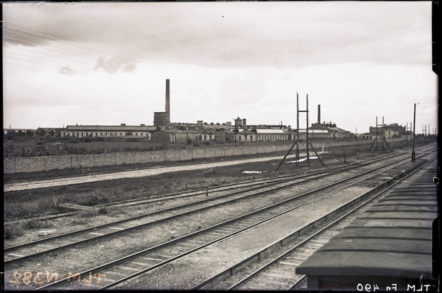 Tallinn, "Dvigateli" tehas - vaade raudteelt.