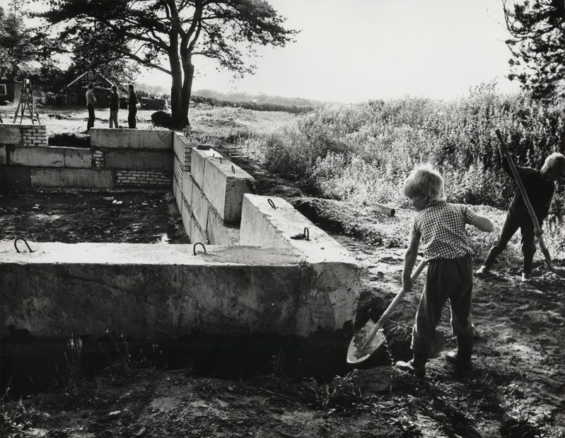 Illustreeriv foto artiklile ehitusmaterjalide tootmisest