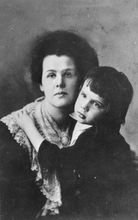 Aino Kallas poeg Suleviga