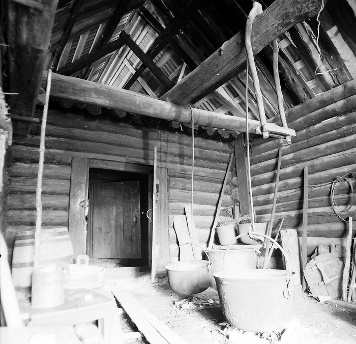 Mihkli talu saun-suveköök Malvastes. Sisevaade