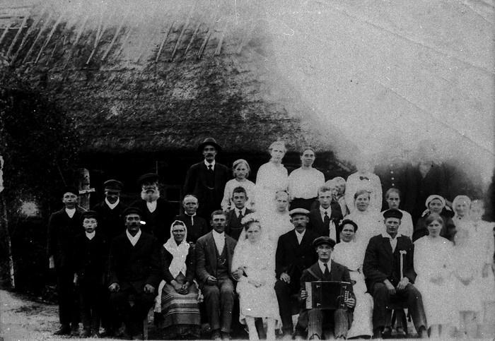 Mihkli talu perepoja Johannes Simmeri pulmad Malvastes