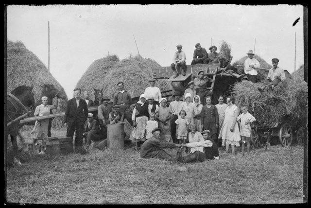 Rectangular with rehearspeaker