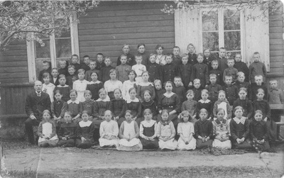 Mänspe koolipere 1912. aastal  duplicate photo