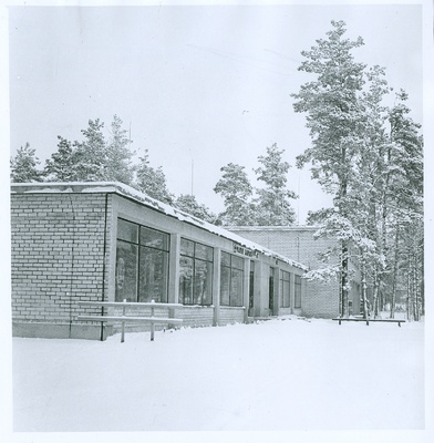 Photo. Palivere shop-eating (external view). November 1973.a. Photo: T.Coffee.  duplicate photo