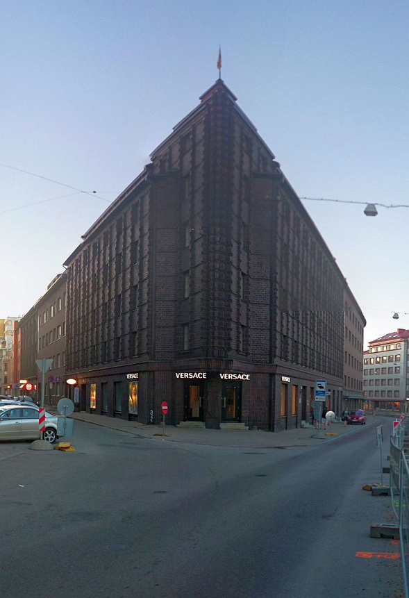 Tallinn, Pärnu maantee ja Lauristini tänava nurk. rephoto