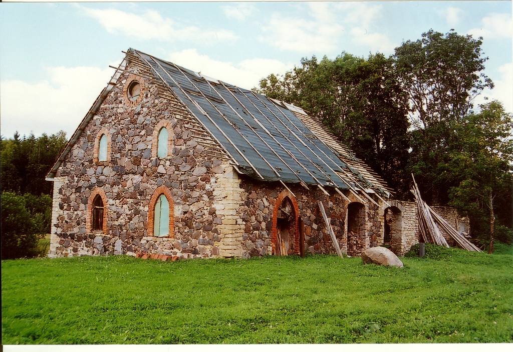 Esna mõisa kõrvalhoone