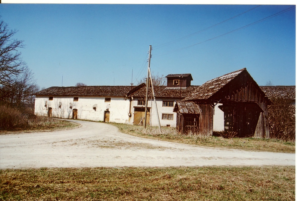 foto Väike-Kareda mõisa ait 2006