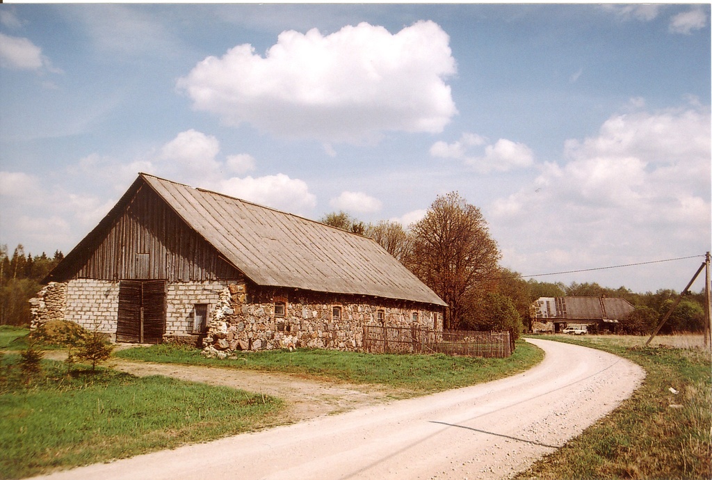 foto Rõhu mõisa kõrvalhooned 2006