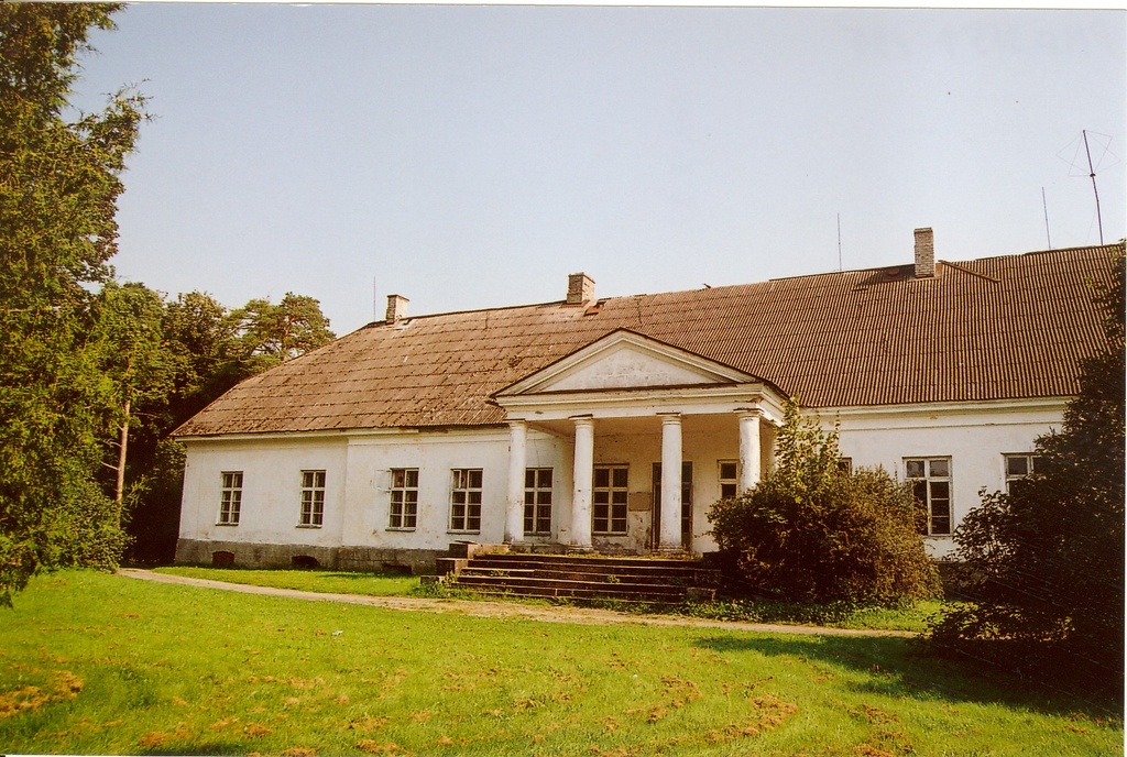 Käravete mõisa peahoone