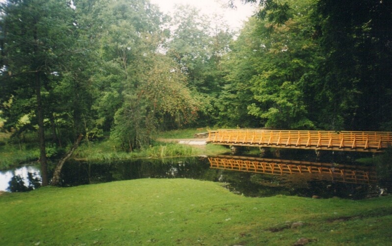 värvifoto Järvamaa Muuseumi töötajad Palamusel 2001