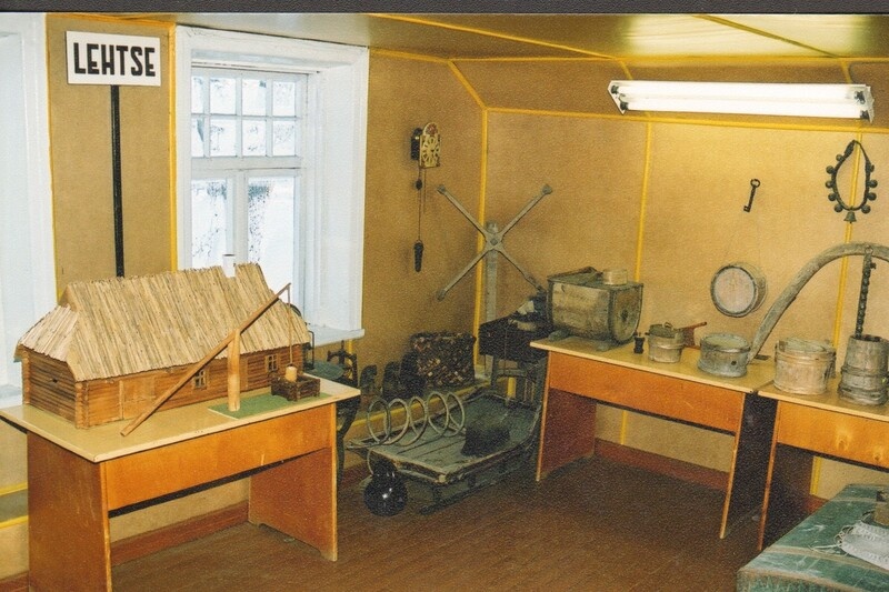 värvifoto Lehtse Muuseumi 10.aastapäev 2001
