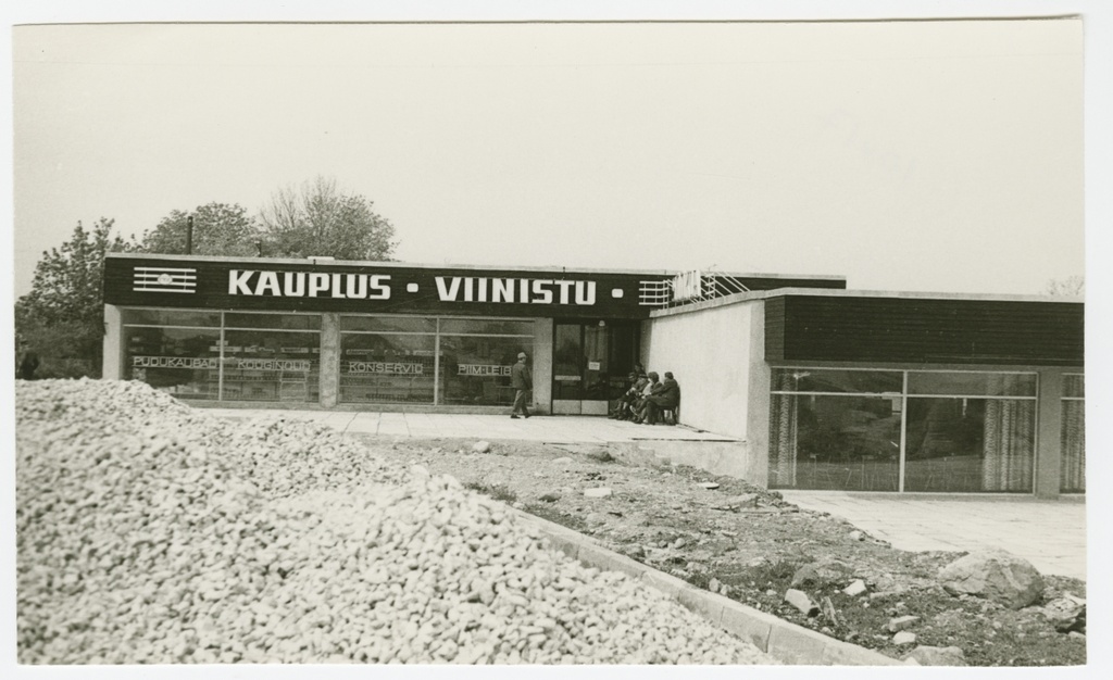 Viinistu Store - dining room