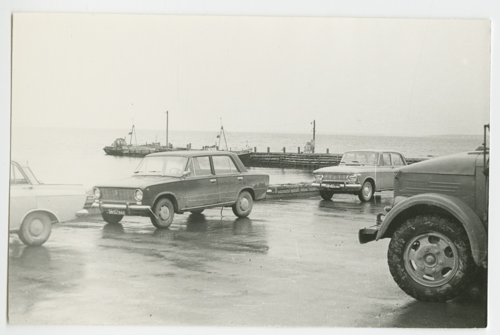Viinistu fishing industry perform plats (port)