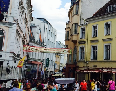 Viru tänava algus. "Esto-Muusika" rephoto