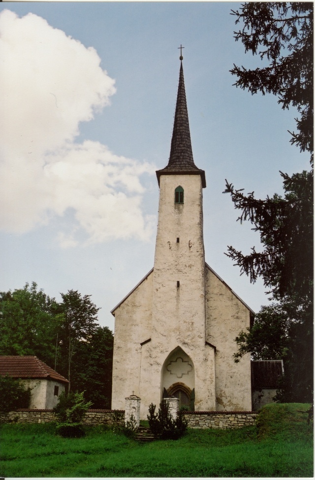 värvifoto Järva-Madise kirik 2001