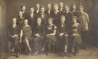 foto Paide koolinoored 1926-27  duplicate photo