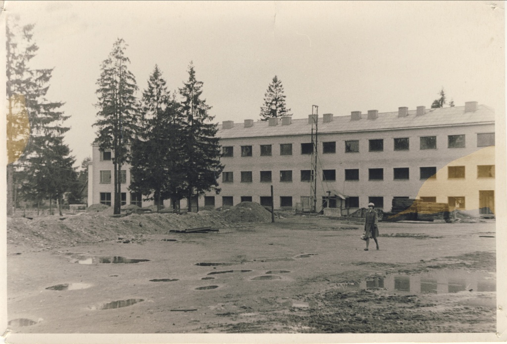 Photo. Construction of Järvakandi secondary school