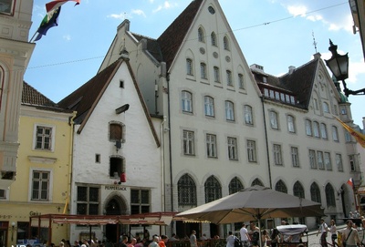 Tallinn, Vana turg, majad nr. 2, 4 ja 6. rephoto
