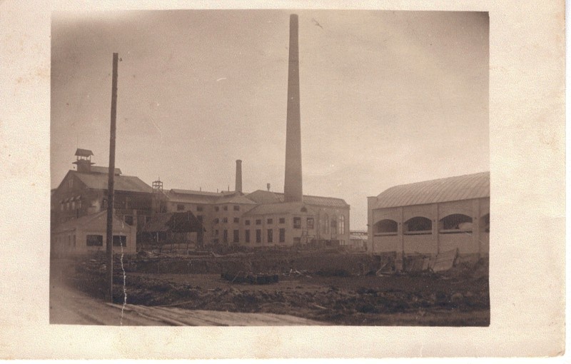 Photo. Järvakandi factories. Gas station