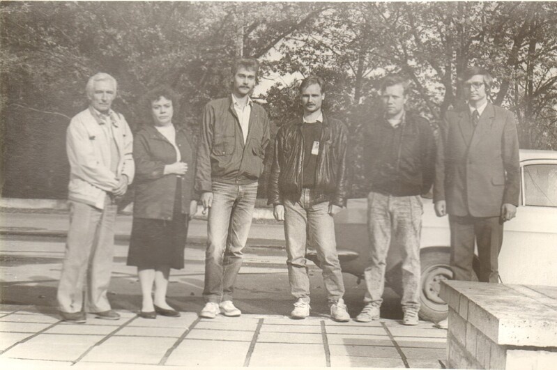 foto fotoaktsioon Päev Eestis Paide Kultuurikeskuse ees 1990-ndad