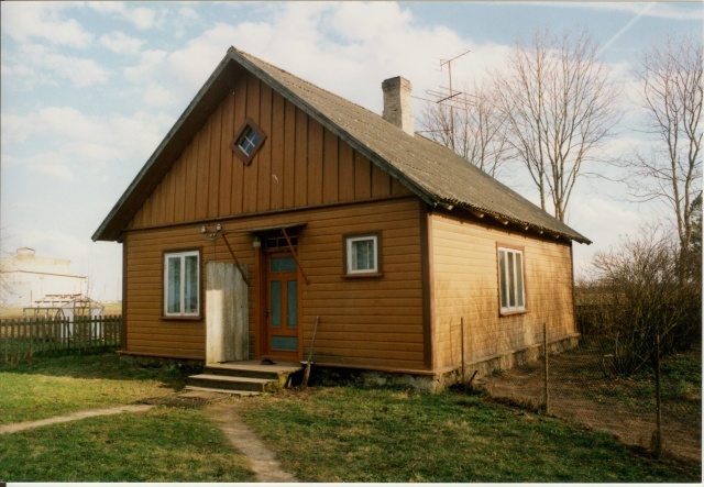 värvifoto Kareda küla vaade, Uustalu talu elumaja 1997
