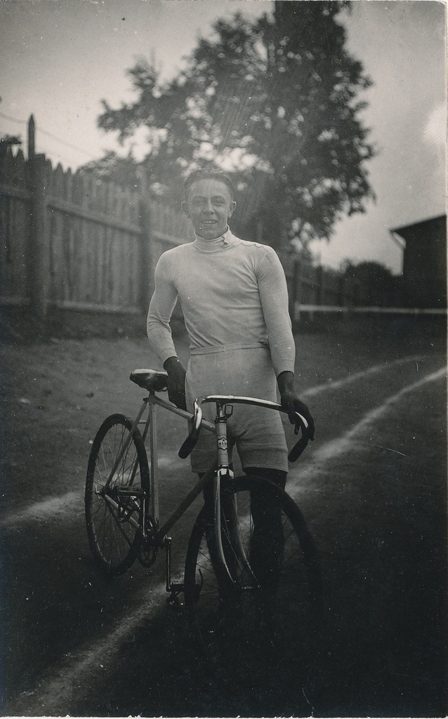 Tartu bicycler a. Leppikov (Laidma)