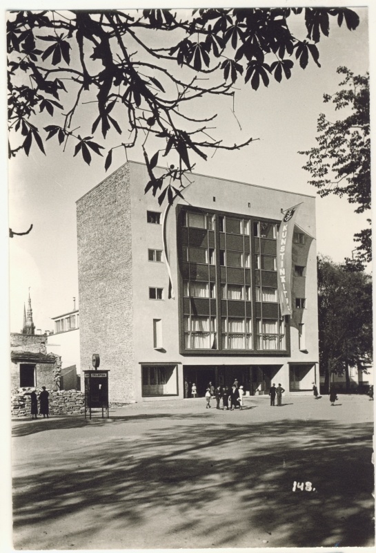 Art Building in Freedom Square