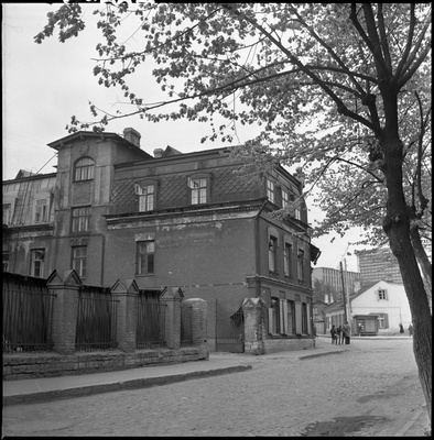 Biljajevi Gymnasium Building - Maakri 28, Tallinn (Last Kubu Gymnasium)  similar photo