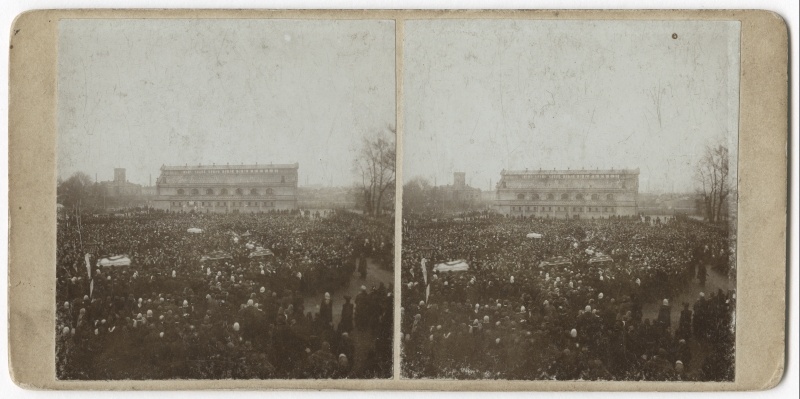 1905. 16 October The new market for the lost funeral race on the market square.